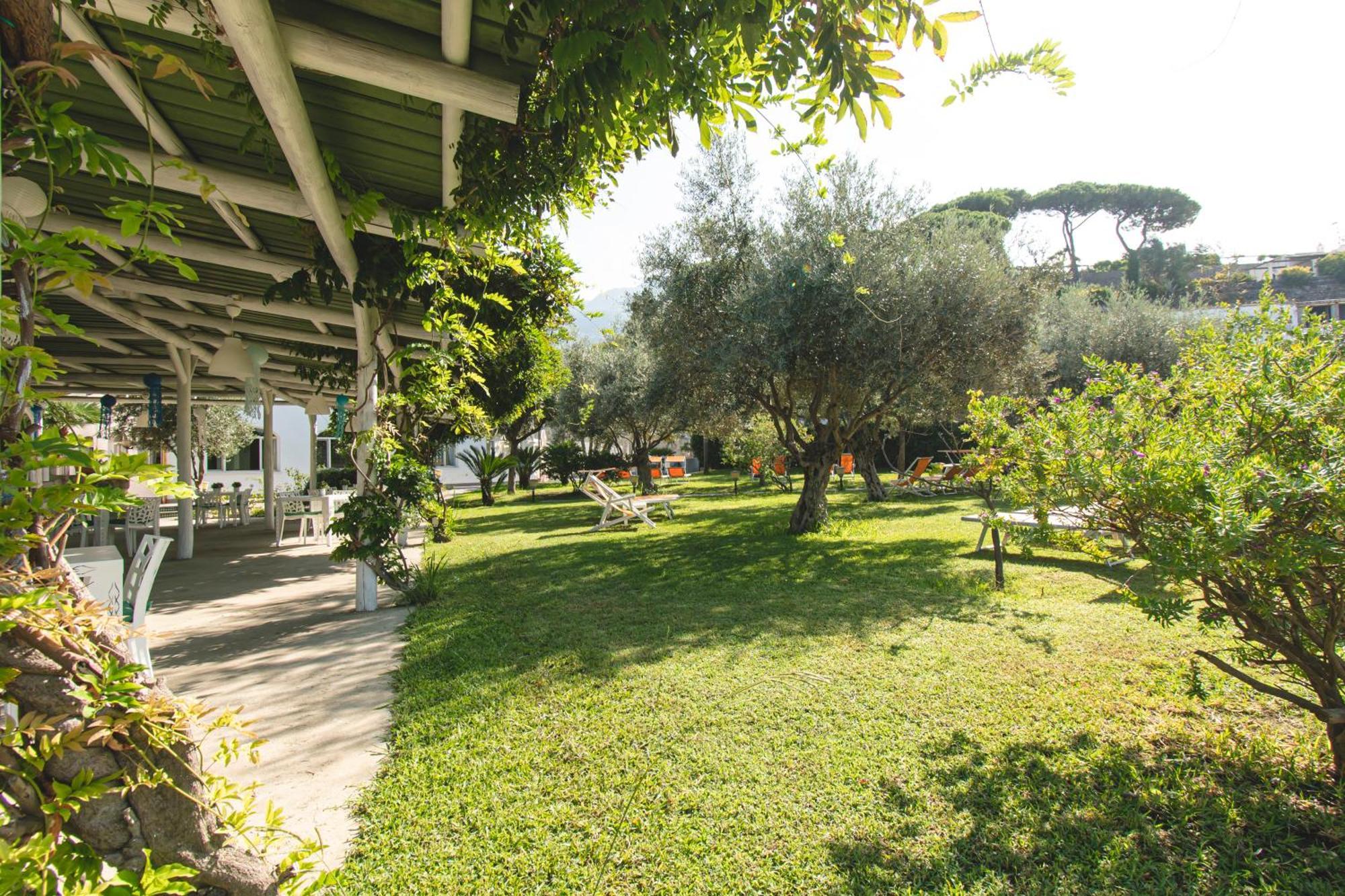 Victoria Park Resort Ischia Buitenkant foto